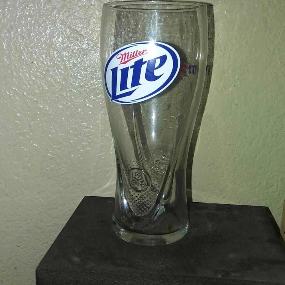 Miller lite beer glasses